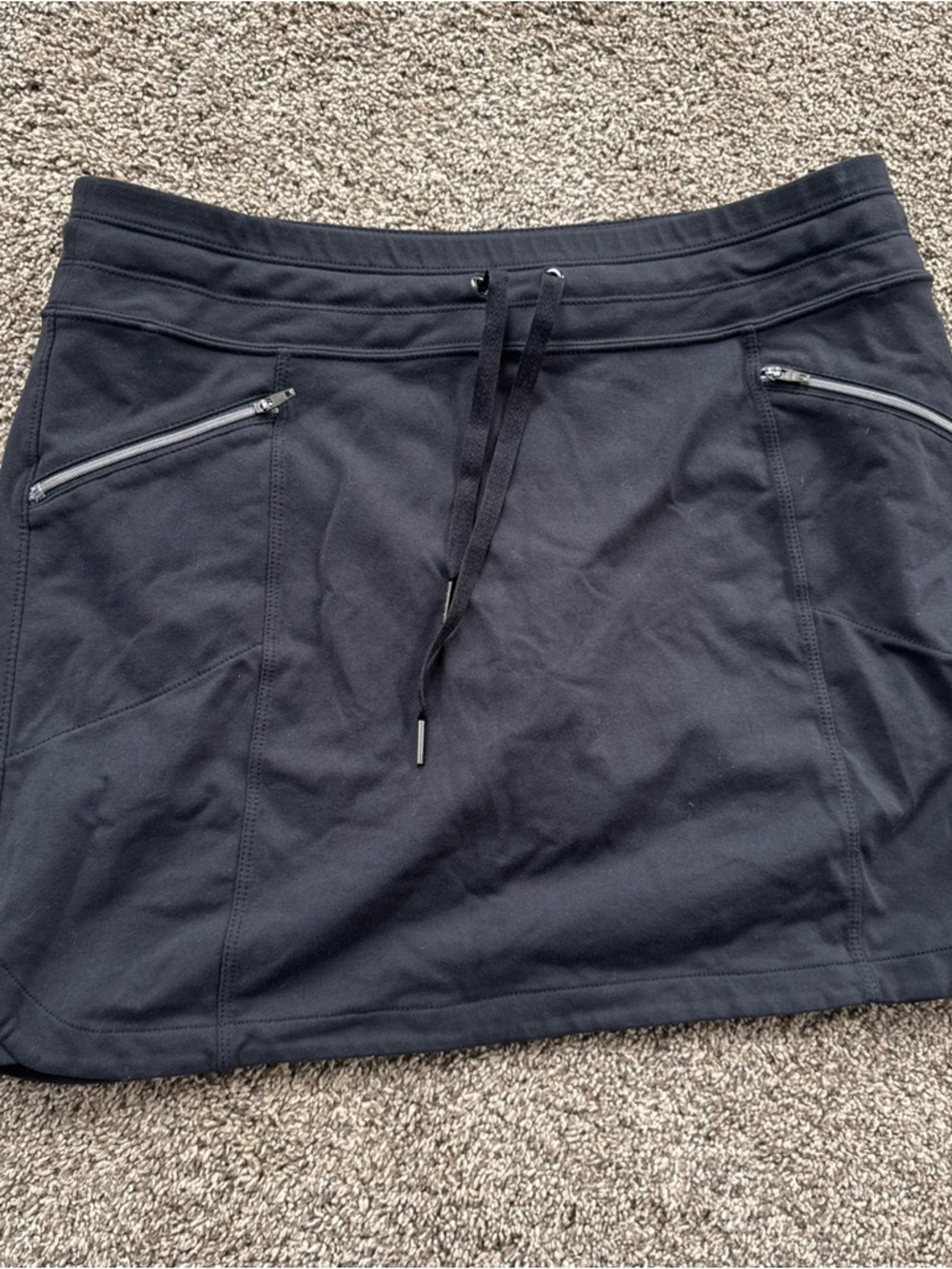 Athleta Women’s Medium Black Athletic Skort with Zip Pockets Drawstring Waist